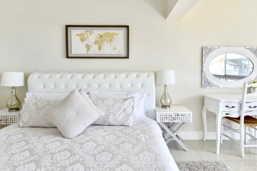 To Let 2 Bedroom Property for Rent in Bantry Bay Western Cape